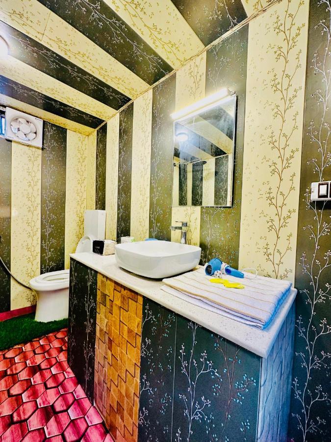 Bed and Breakfast Houseboat New Retreat Group à Srīnagar Extérieur photo